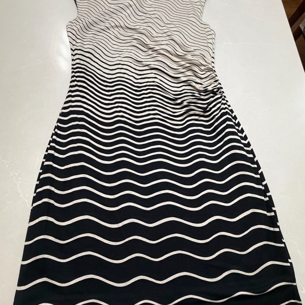NWT LOFT Black and White Wave Dress, Large